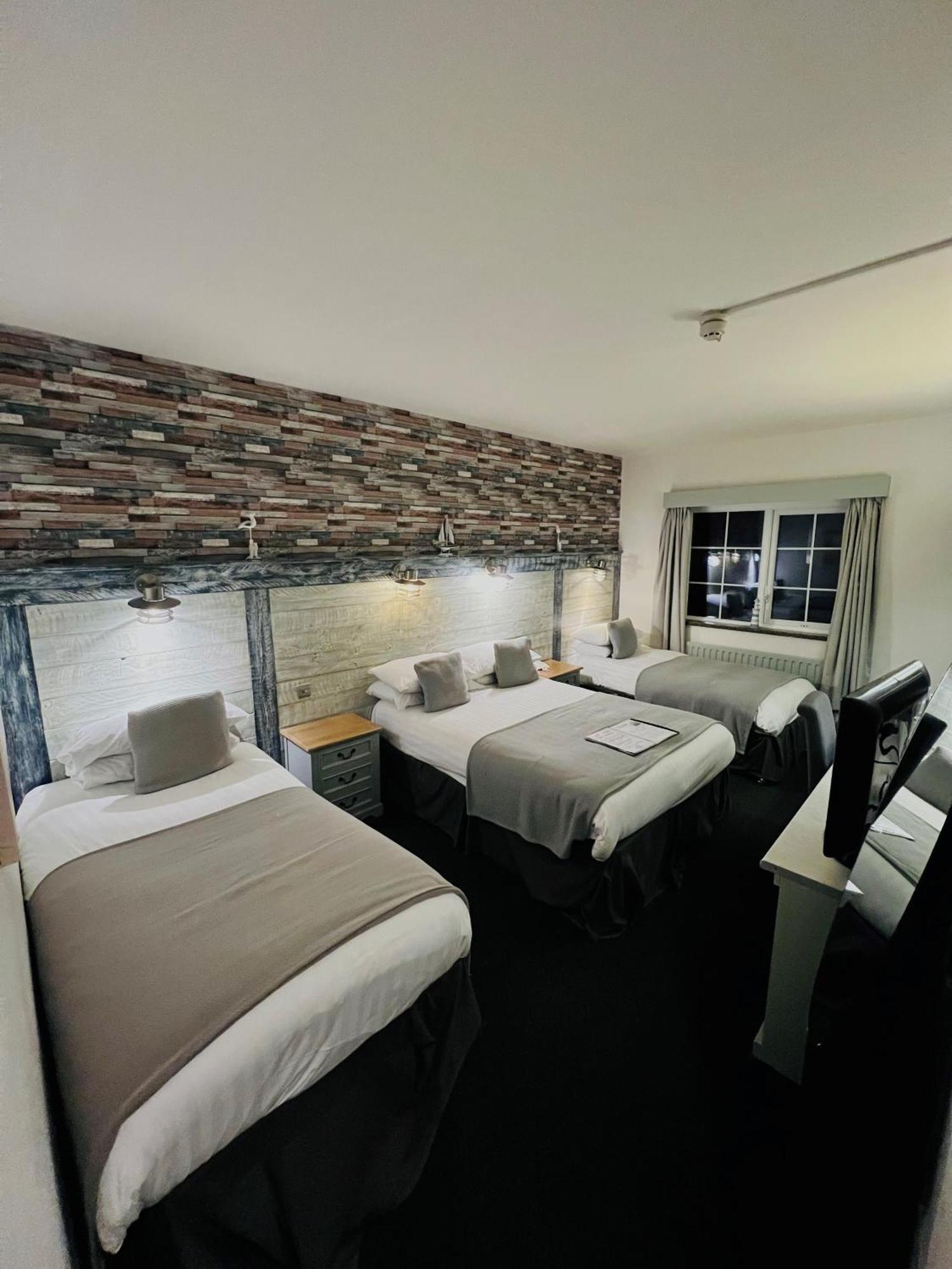 Inn On The Prom At The Fernlea Hotel Lytham St Annes Exterior photo